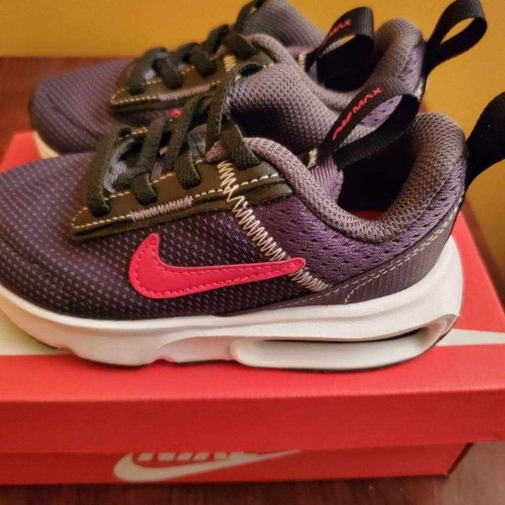 Kids Nike Tennis Shoes Sz 8C - New In Box